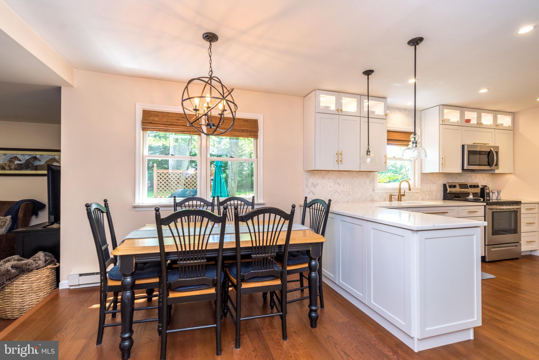 227 Knapp Road Lansdale, PA 19446 - Photo 9 of 41 Kitchen eating area