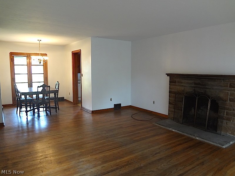13015 Hathaway Road Garfield Heights, OH 44125 - Photo 4 of 20