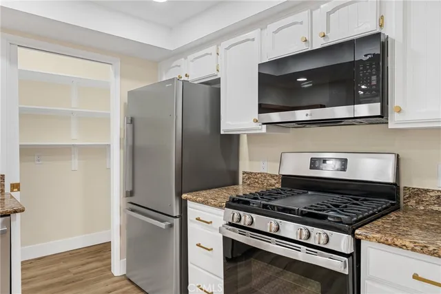 $415,000 | 254 East Fern Avenue, Unit 212, Redlands, CA 92373