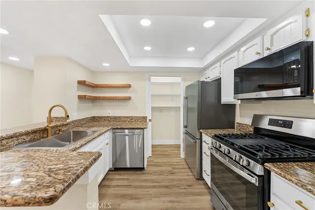 $415,000 | 254 East Fern Avenue, Unit 212, Redlands, CA 92373