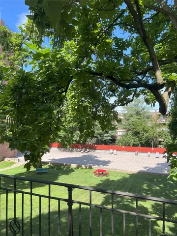 a view of outdoor space