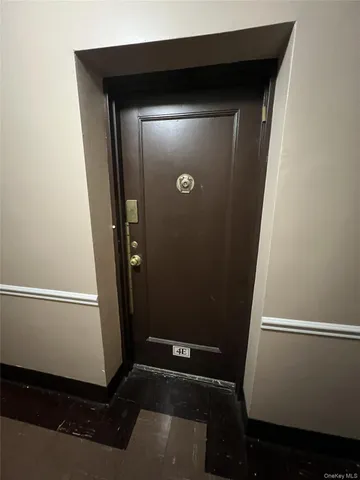 a view of walk in closet