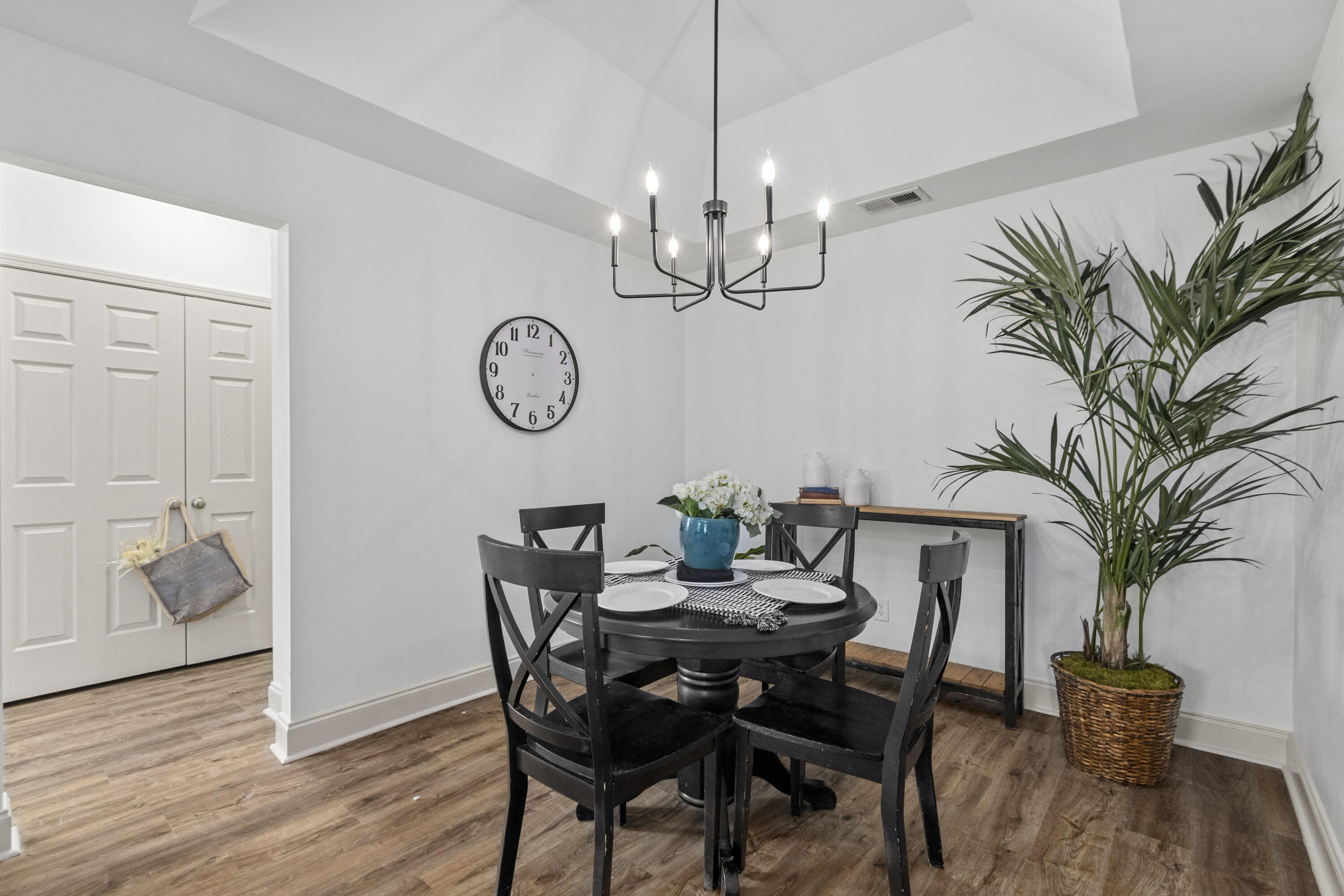 285 Westbrooke Road Summerville, SC 29486 - Photo 16 of 58 285WestbrookeRd-CasaVerdeMediaLLC13