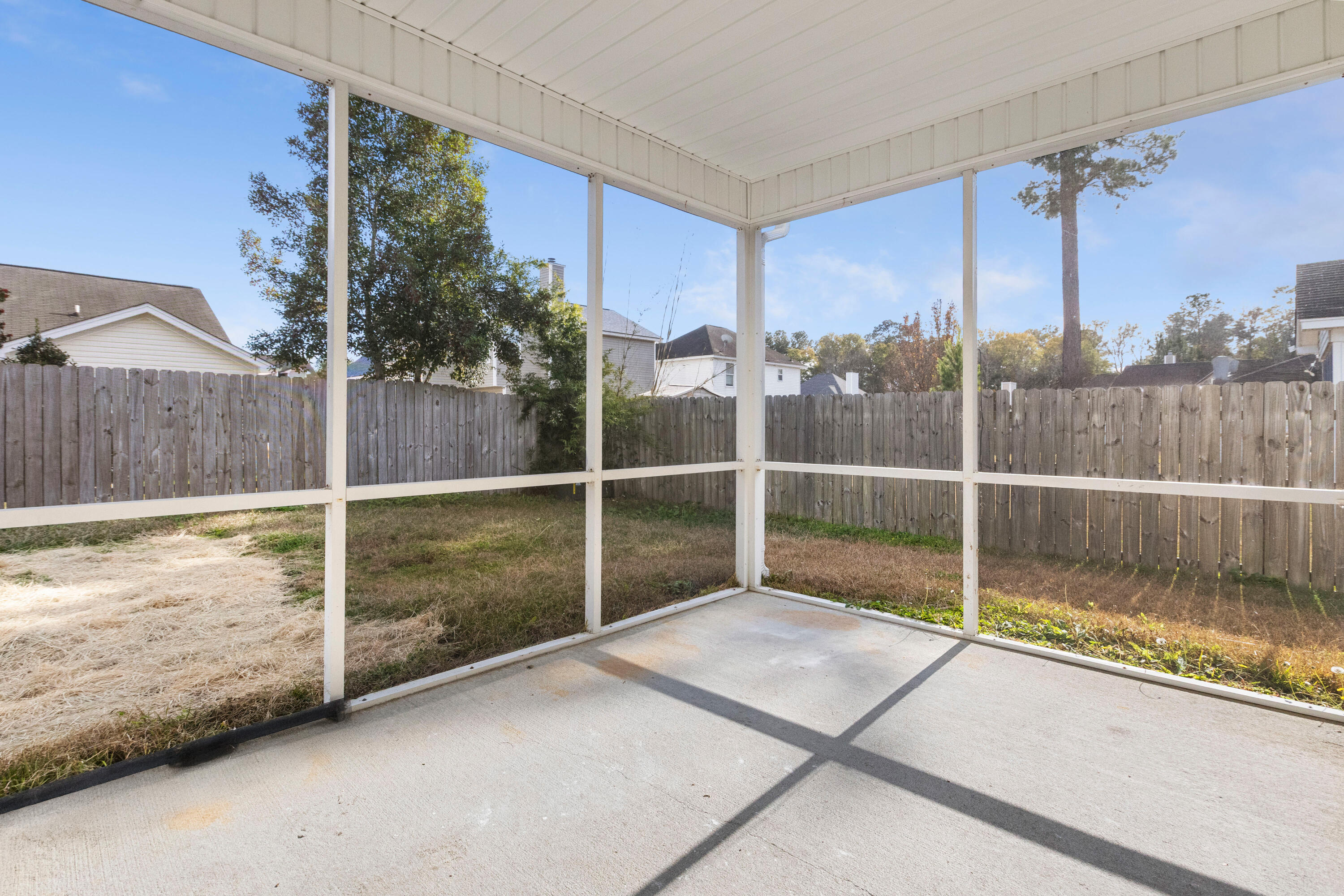 285 Westbrooke Road Summerville, SC 29486 - Photo 48 of 58 285WestbrookeRd-CasaVerdeMediaLLC45