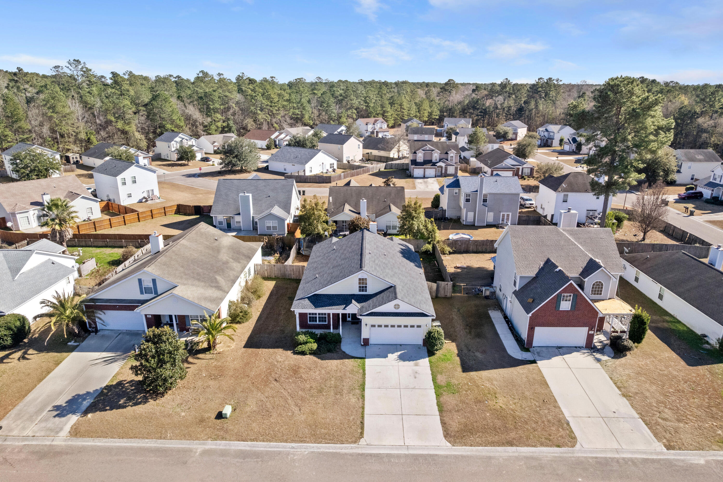 285 Westbrooke Road Summerville, SC 29486 - Photo 5 of 58 285WestbrookeRd-CasaVerdeMediaLLC2