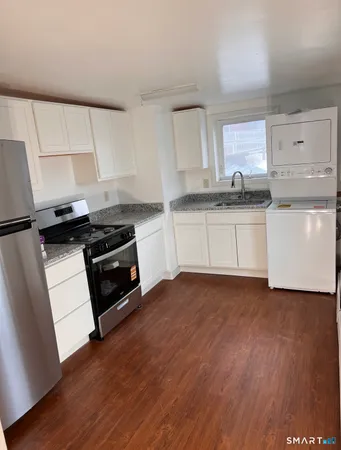 $1,800 | 97 Liberty Street, Unit B, Meriden, CT 06450