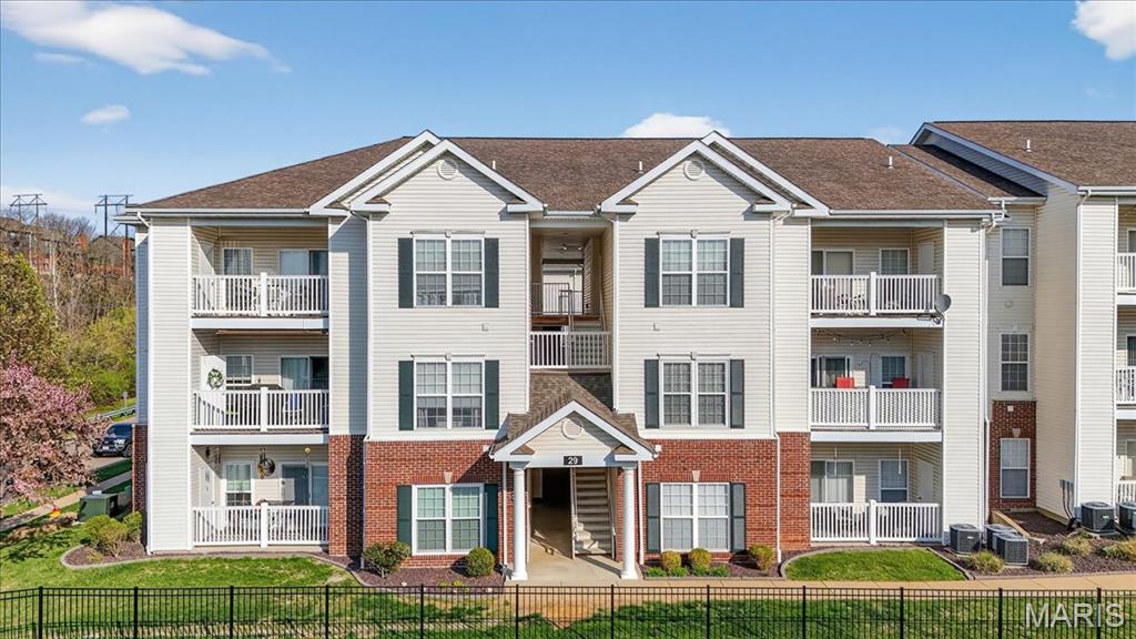 29 Kassebaum Lane, Unit 304 St. Louis, MO 63129 - Photo 1 of 30