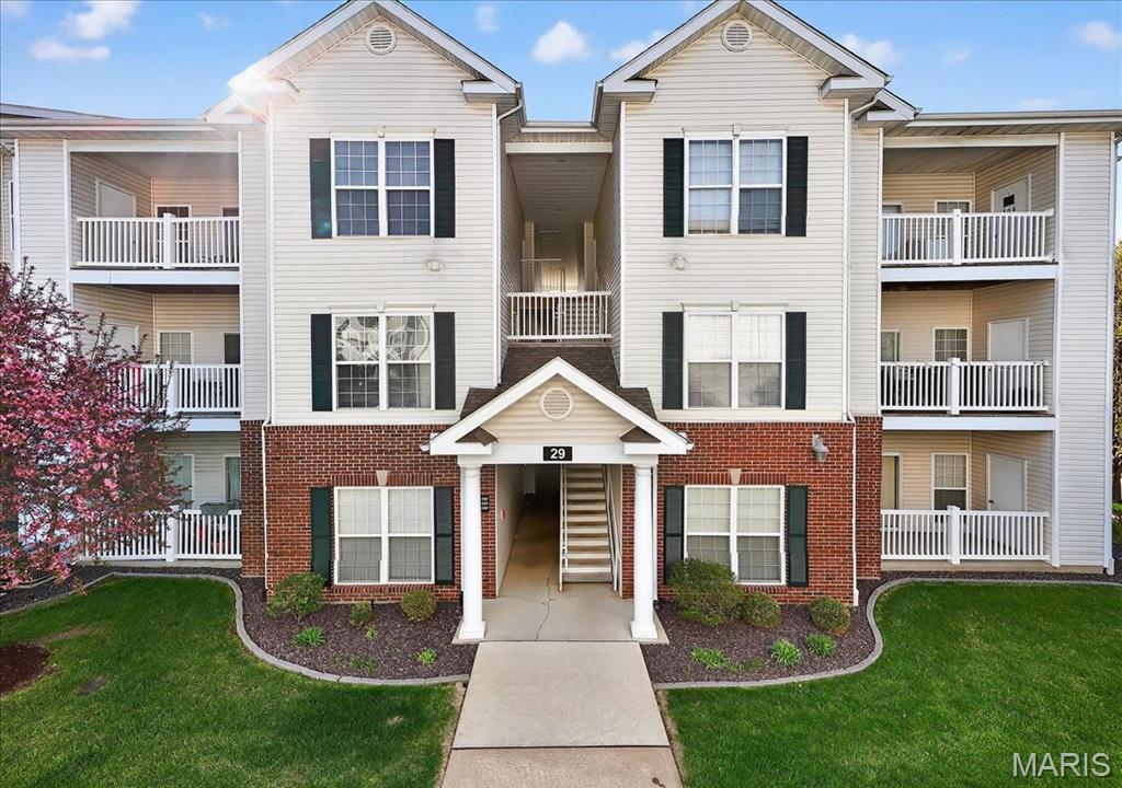 29 Kassebaum Lane, Unit 304 St. Louis, MO 63129 - Photo 2 of 30