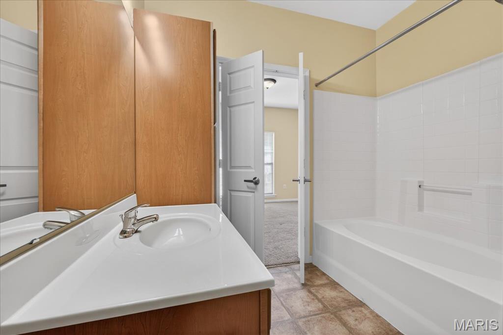 29 Kassebaum Lane, Unit 304 St. Louis, MO 63129 - Photo 27 of 30