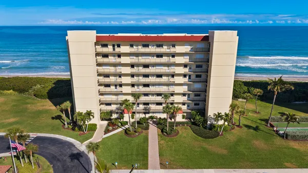 $2,400 | 7420 South Ocean Drive, Unit 113, Jensen Beach, FL 34957