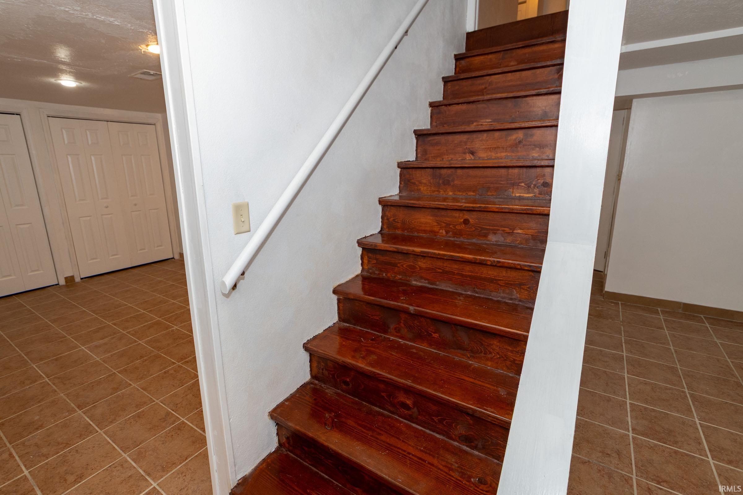 53134 Old Farm Road Elkhart, IN 46514 - Photo 12 of 34