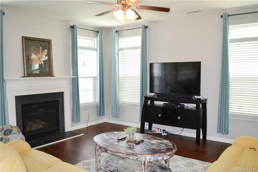 735 Prospect Lane Fort Mill, SC 29708 - Photo 2 of 25