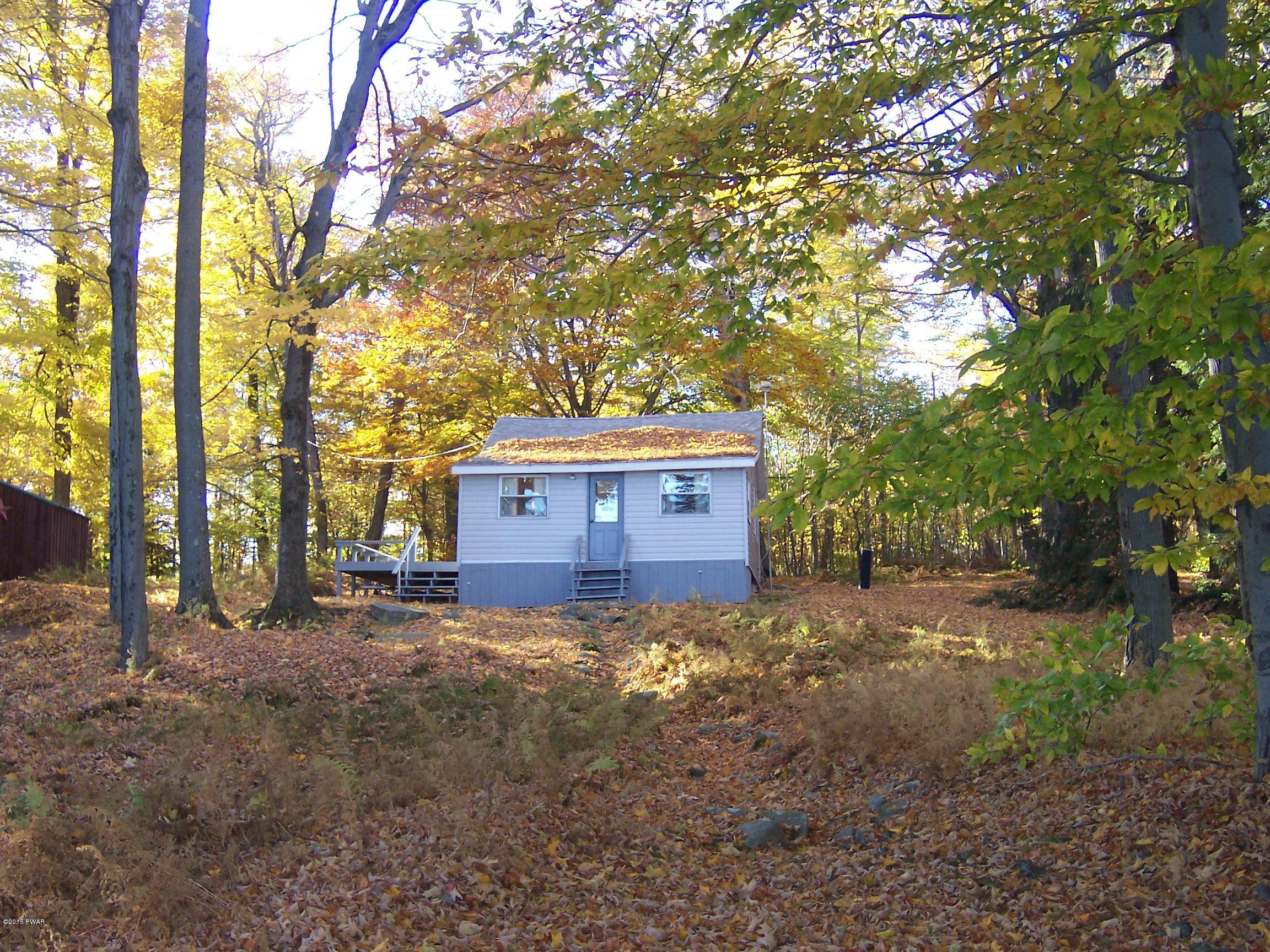 166 Ridgefield Point Road Greentown, PA 18426 - Photo 3 of 40