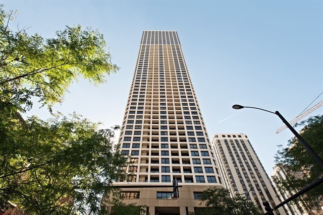 1030 North State Street, Unit 11G Chicago, IL 60610 - Photo 1 of 23 a front view of a building