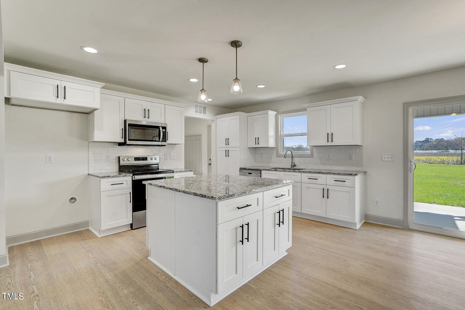 424 Wade Street Warsaw, NC 28398 - Photo 9 of 31 424 Wade St-15