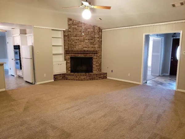 $2,150 | 2706 Lufkin Lane, Deer Park, TX 77536