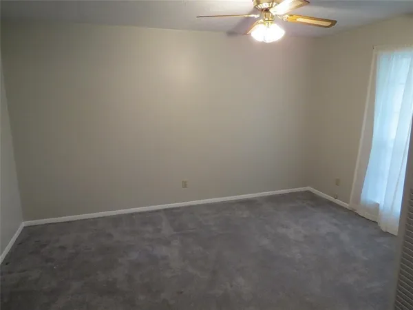 $2,150 | 2706 Lufkin Lane, Deer Park, TX 77536