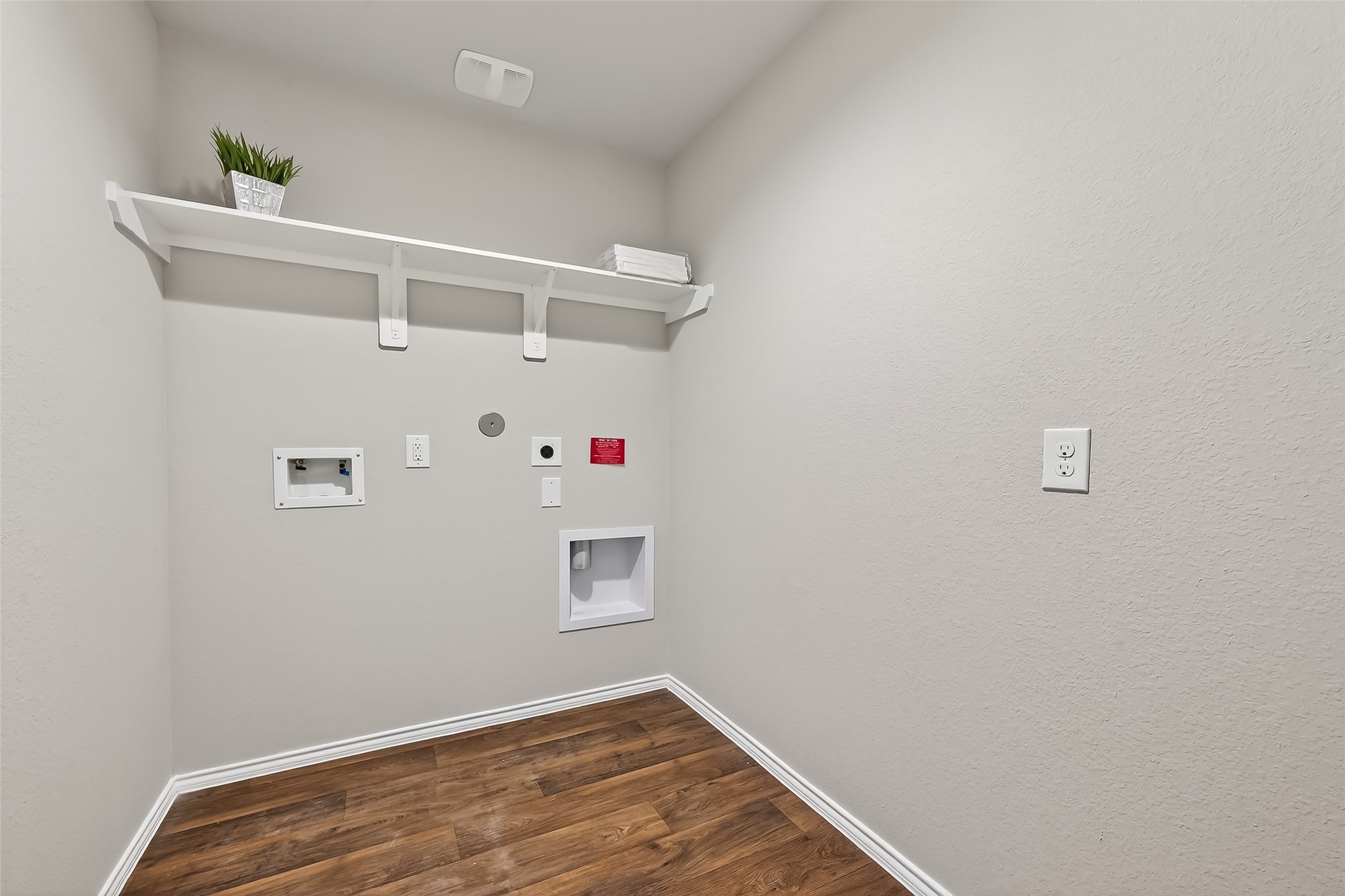 23511 Treeline Bluff Trail Spring Spring, TX 77373 - Photo 17 of 41 a view of utility room