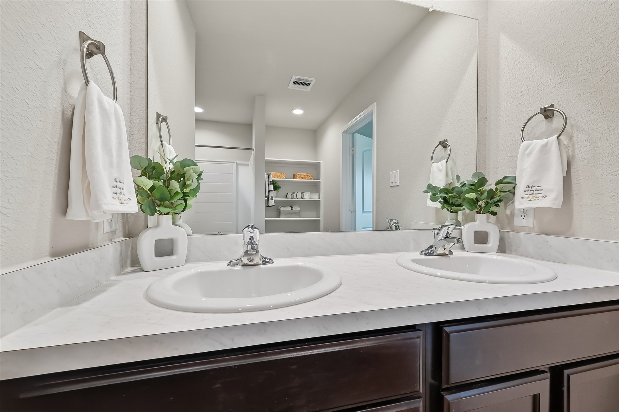 23511 Treeline Bluff Trail Spring Spring, TX 77373 - Photo 29 of 41 a bathroom with a sink and a mirror
