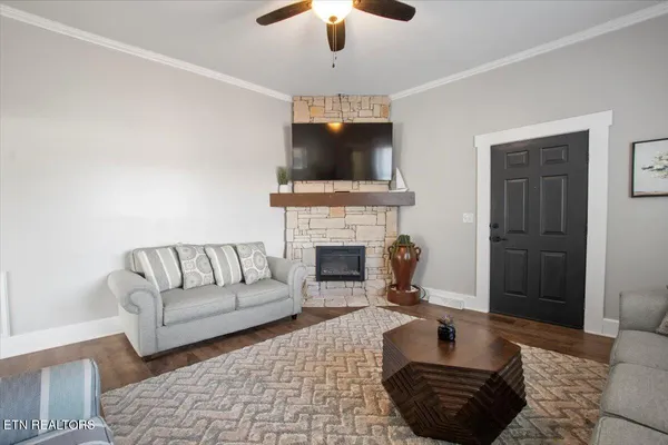 $625,000 | 508 East Central Avenue, La Follette, TN 37766