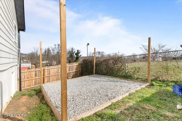 $625,000 | 508 East Central Avenue, La Follette, TN 37766