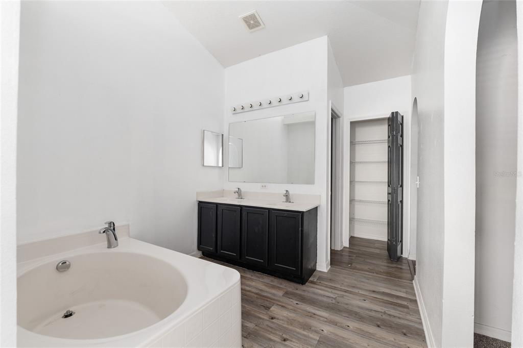 11684 Southwest 56th Terrace Ocala, FL 34476 - Photo 41 of 74 Gallery Image 41