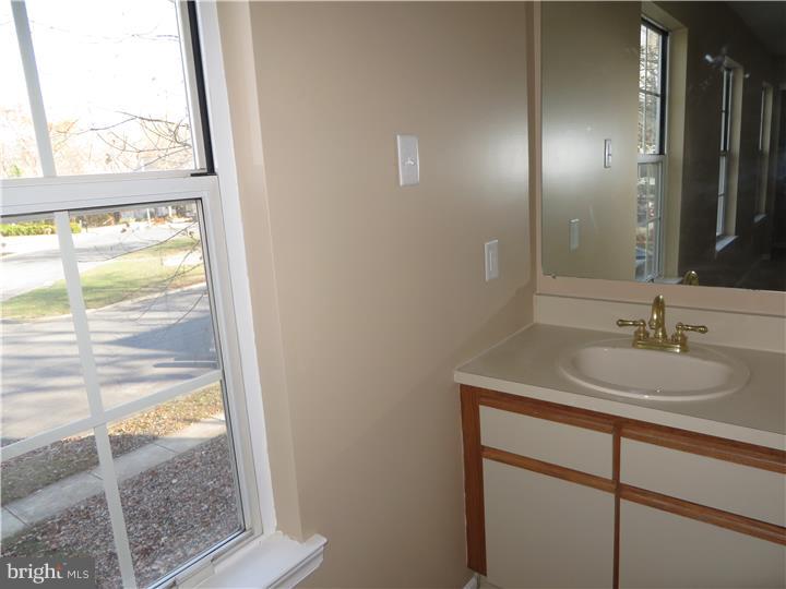 17 Jamie Court Clementon, NJ 08021 - Photo 18 of 19 Gallery Image 18