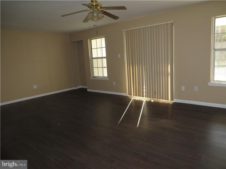 17 Jamie Court Clementon, NJ 08021 - Photo 5 of 19 Gallery Image 5