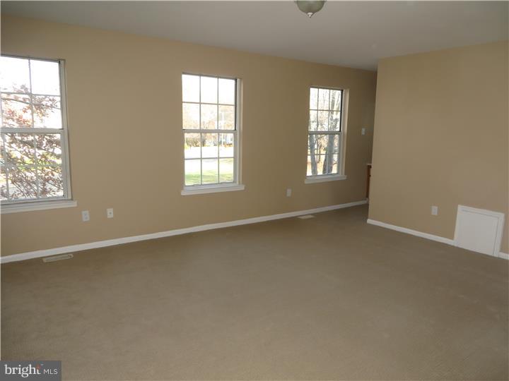 17 Jamie Court Clementon, NJ 08021 - Photo 9 of 19 Gallery Image 9