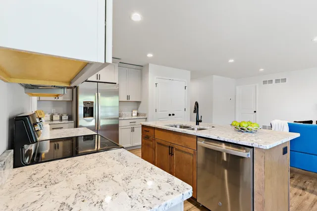 $479,900 | 352 Dahlia, Unit 36, Stoughton, WI 53589