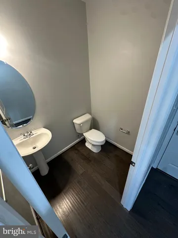 a bathroom with a toilet