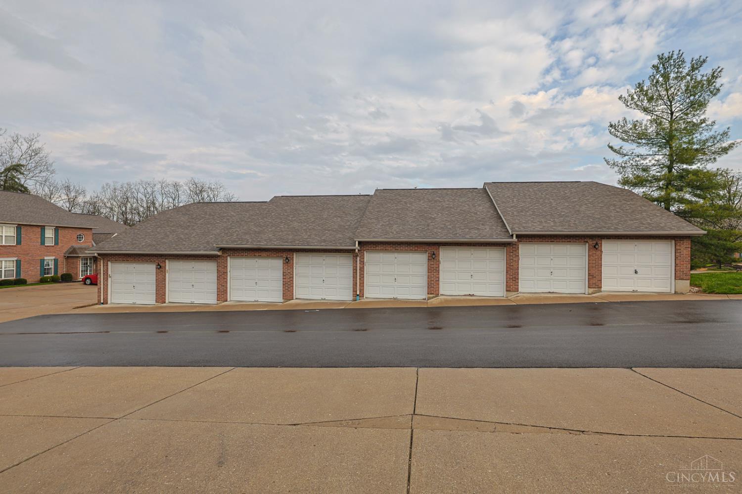 3703 West Galbraith Road Cincinnati, OH 45215 - Photo 5 of 35