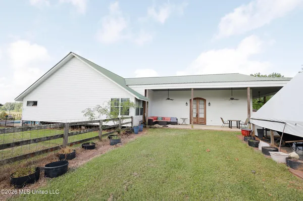 $289,900 | 3052 C D Rayborn Road, Jayess, MS 39641