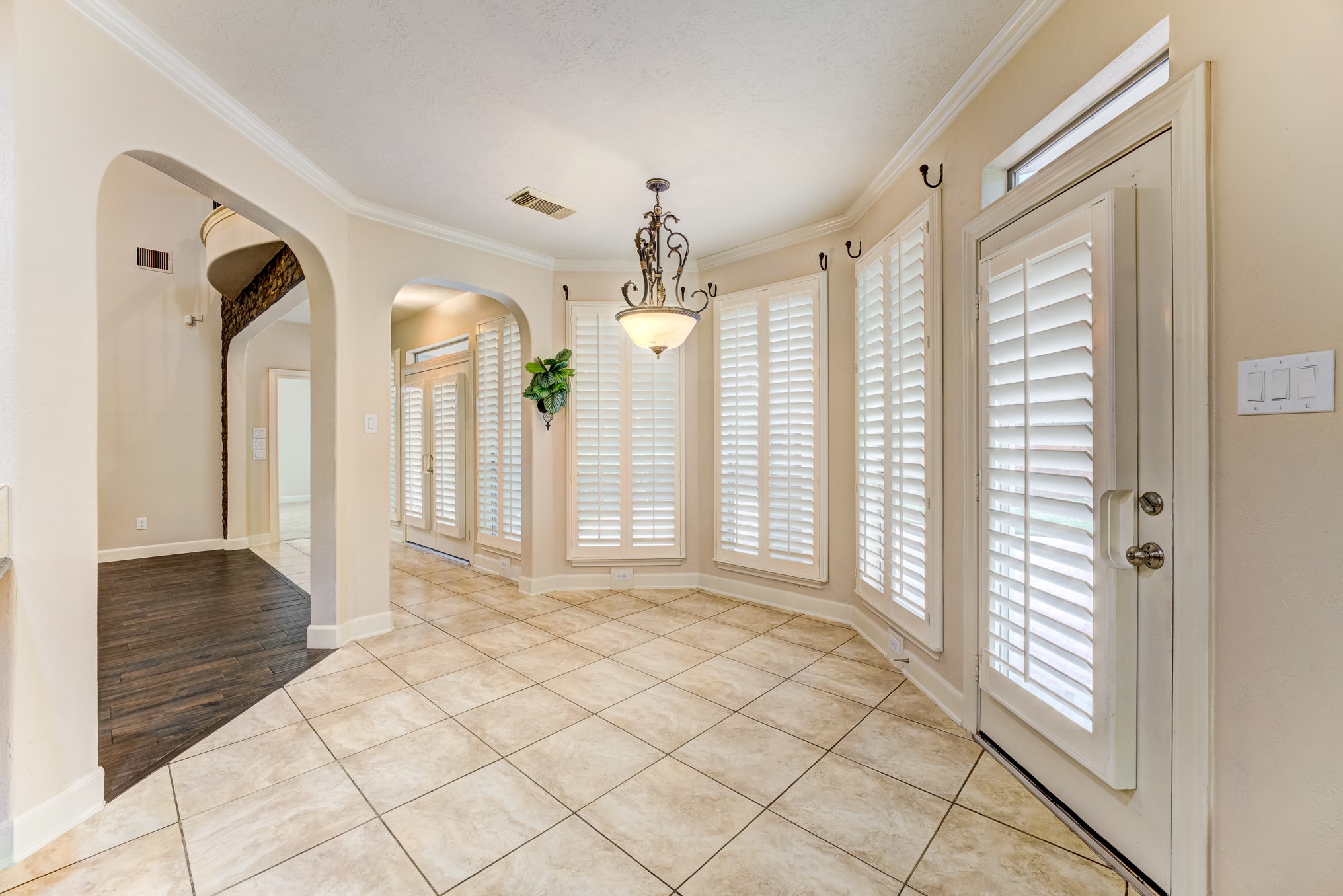 7938 Wooded Way Drive Spring, TX 77389 - Photo 9 of 49 Spacious and bright breakfast area flows into the Kitchen