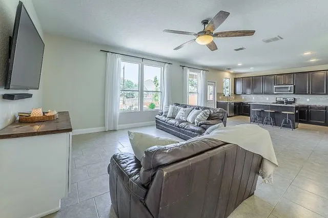 $369,990 | 27341 Paraiso Manor, Boerne, TX 78015