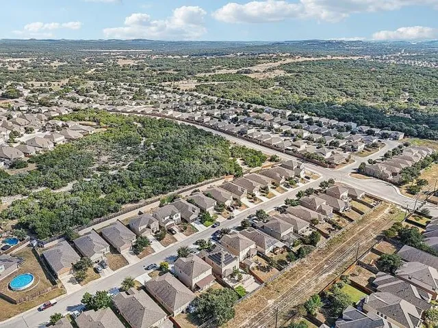 $369,990 | 27341 Paraiso Manor, Boerne, TX 78015