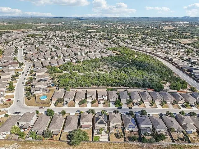 $369,990 | 27341 Paraiso Manor, Boerne, TX 78015