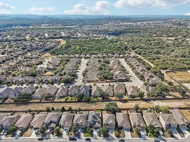 $369,990 | 27341 Paraiso Manor, Boerne, TX 78015