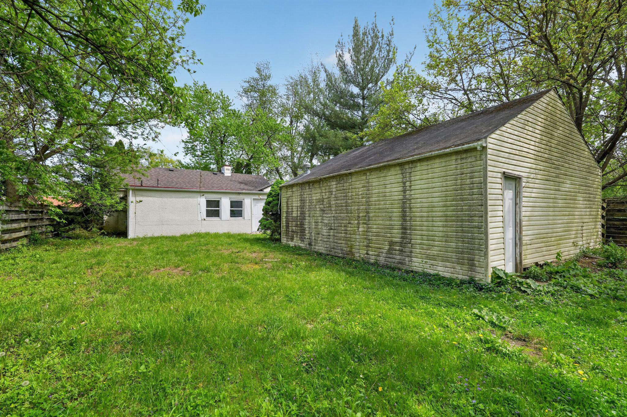 417 South Hampton Road Columbus, OH 43213 - Photo 4 of 31 Gallery Image 4