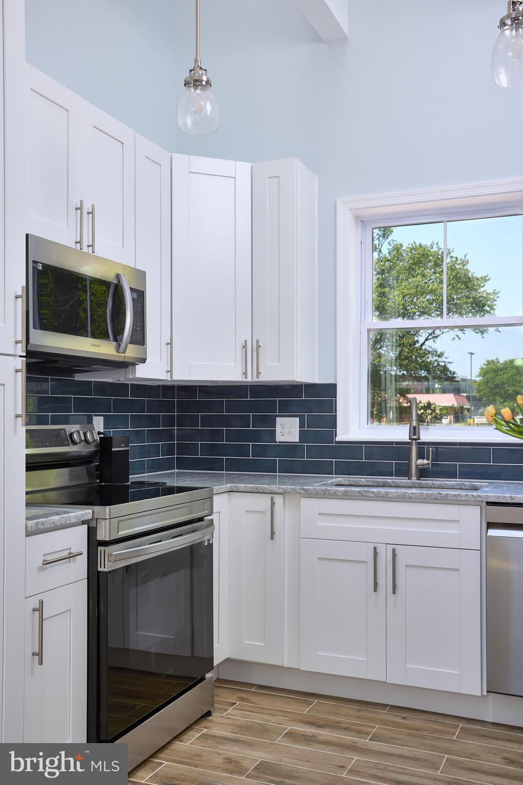 2810 South Arlington Ridge Road, Unit B Arlington, VA 22206 - Photo 3 of 20 Kitchen