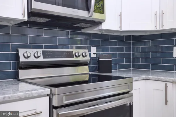 $2,200 | 2810 South Arlington Ridge Road, Unit B, Arlington, VA 22206