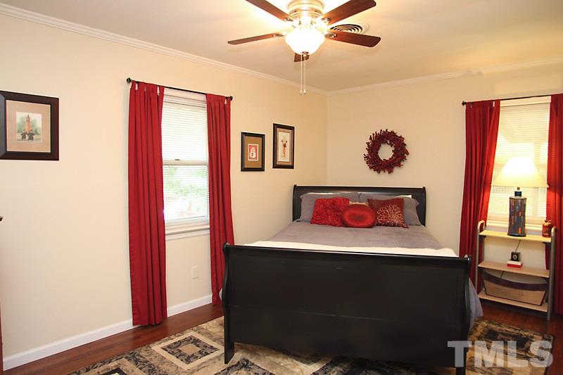 821 Woodburn Road Raleigh, NC 27605 - Photo 12 of 18