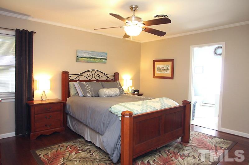 821 Woodburn Road Raleigh, NC 27605 - Photo 13 of 18