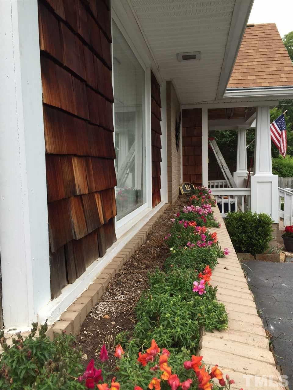 821 Woodburn Road Raleigh, NC 27605 - Photo 2 of 18