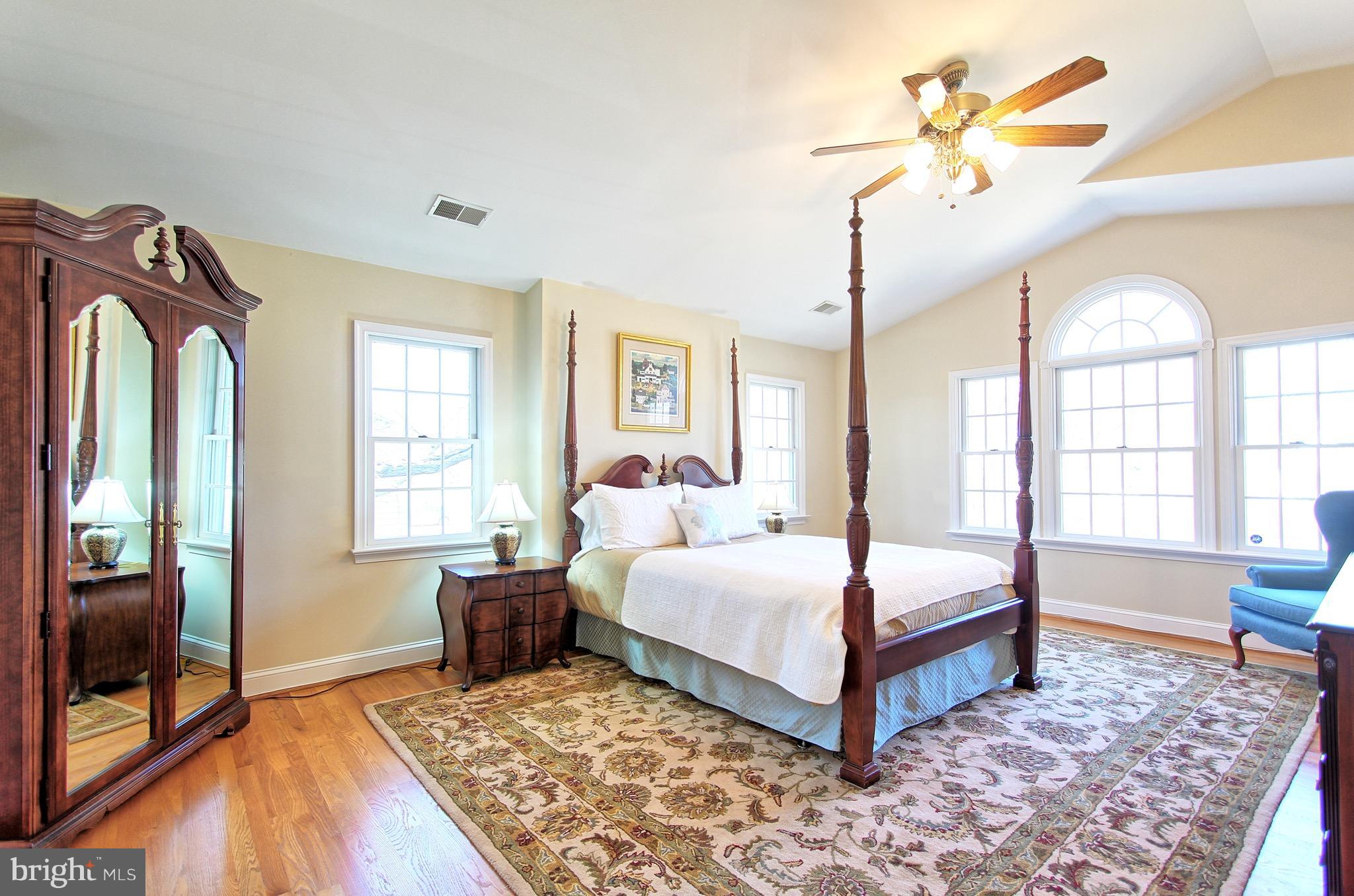 6801 Front Royal Road Springfield, VA 22151 - Photo 21 of 30 Huge master bedroom with vaulted ceilings