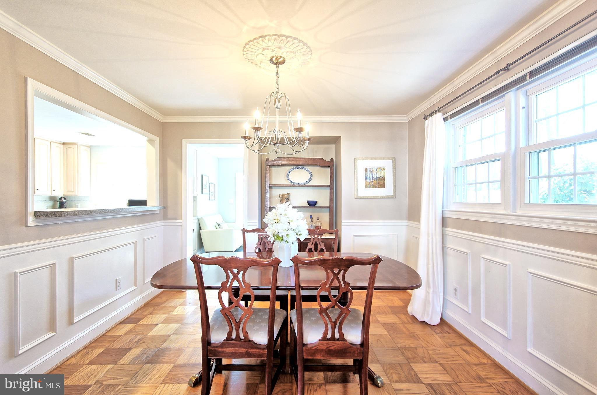 6801 Front Royal Road Springfield, VA 22151 - Photo 8 of 30 Seamless flow between dining room and kitchen