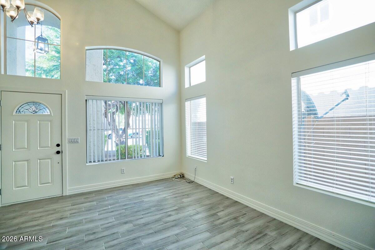 333 West Colt Road Tempe, AZ 85284 - Photo 3 of 45