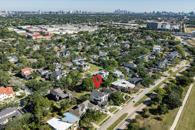 $2,000,000 | 5014 North Braeswood Boulevard, Houston, TX 77096