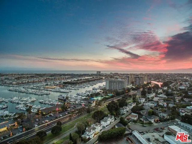$4,700 | 13700 Marina Pointe Drive, Unit 1507, Marina del Rey, CA 90292