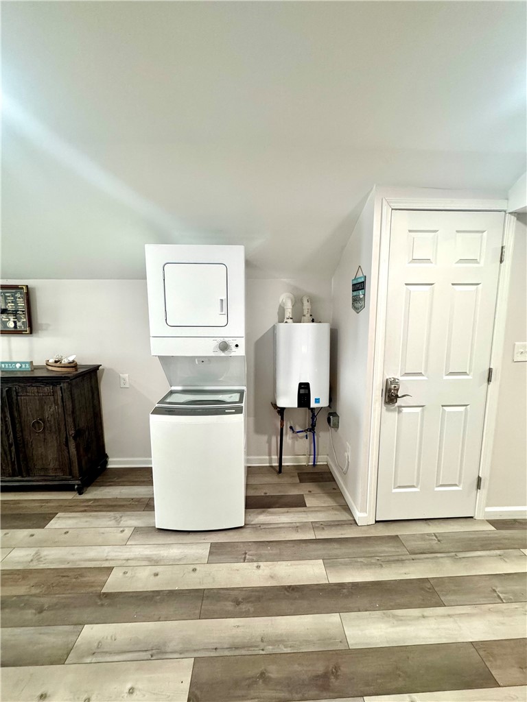 182 Lake Bluff Road Irondequoit, NY 14622 - Photo 12 of 20